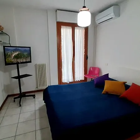 Con Vista A *